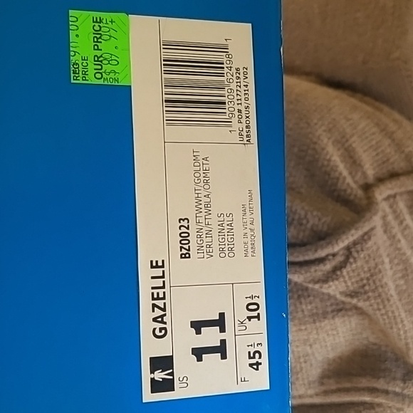 Shoe - Picture 4 of 4